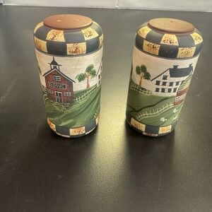 Wooden‎ Salt & Pepper Shakers Set Park Designs Folk Art House Primitive